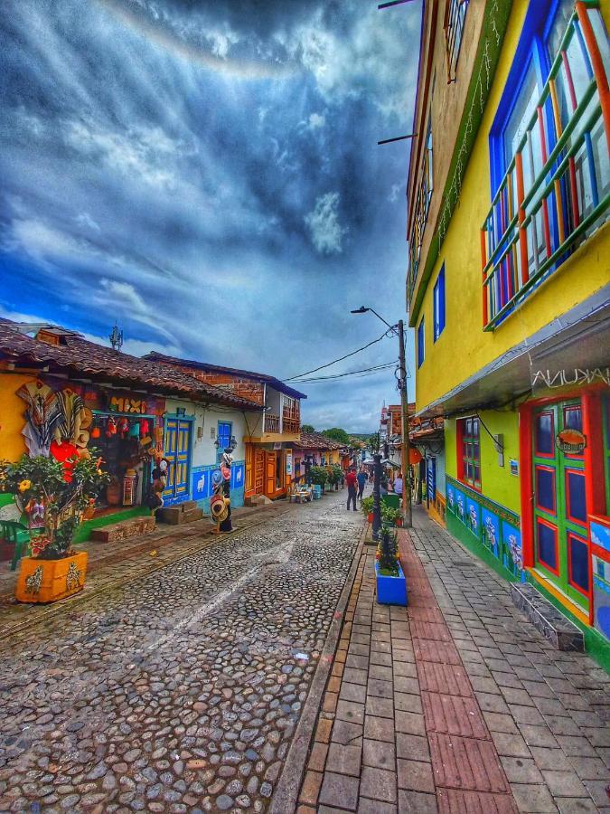 Apartamento Centro Guatape, Parque Y Embalse Екстер'єр фото